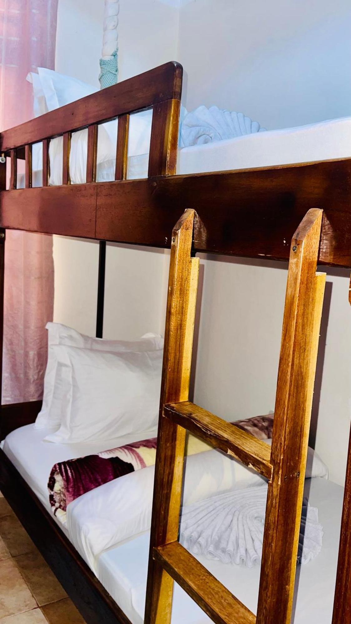 Sophie Homestay Moshi Esterno foto