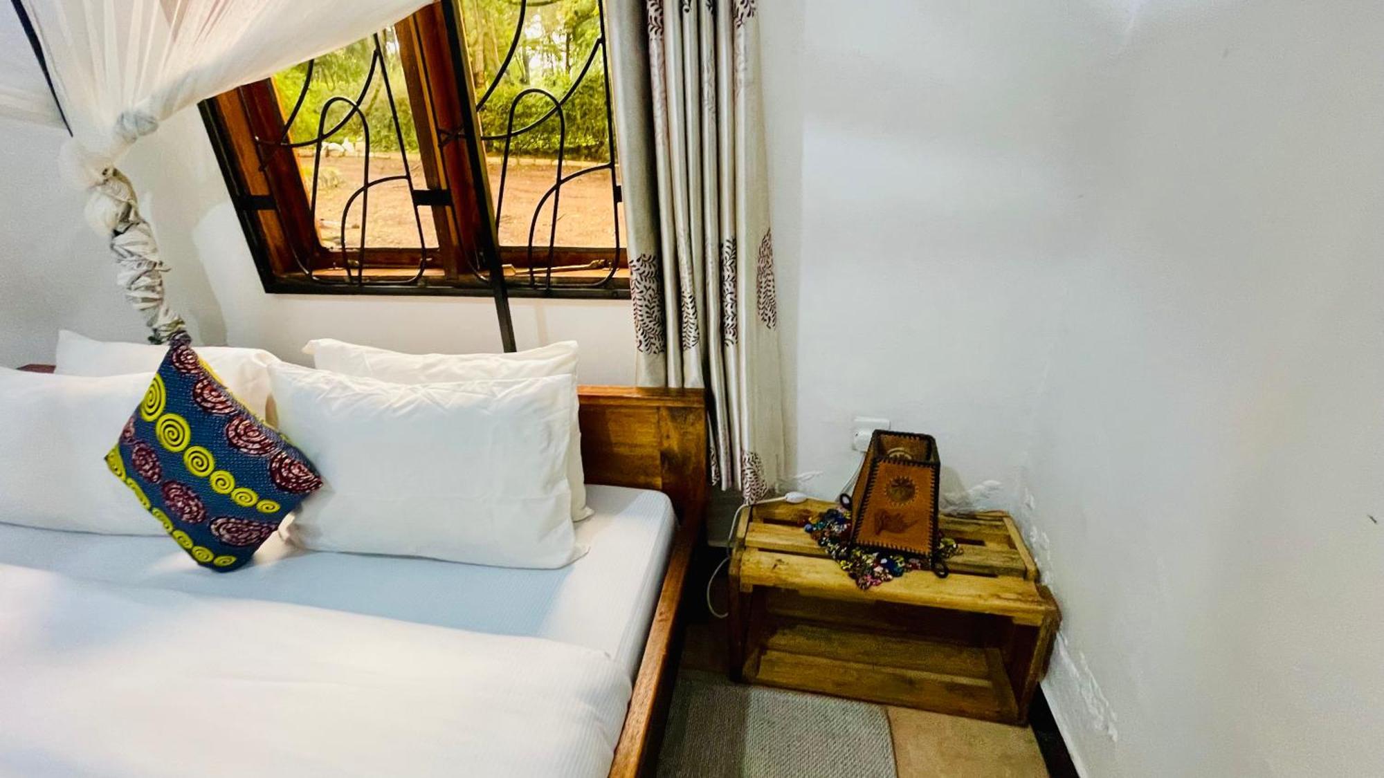 Sophie Homestay Moshi Esterno foto